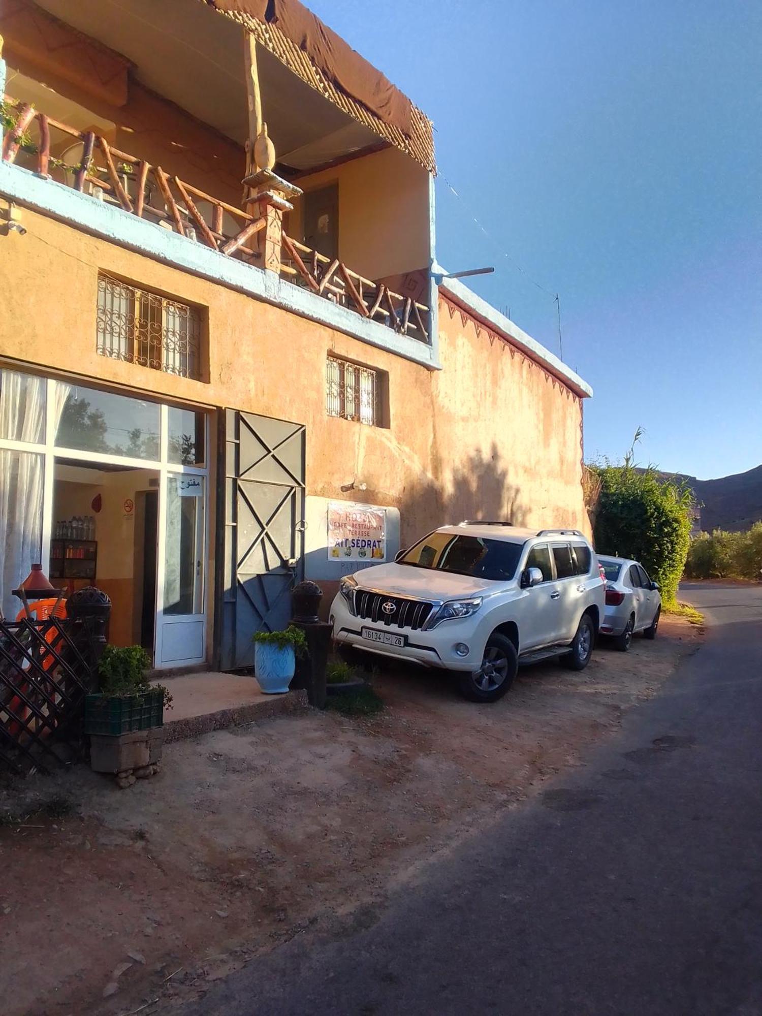 Hotel Restaurant Ait Saderat Boumalne Dades Екстер'єр фото